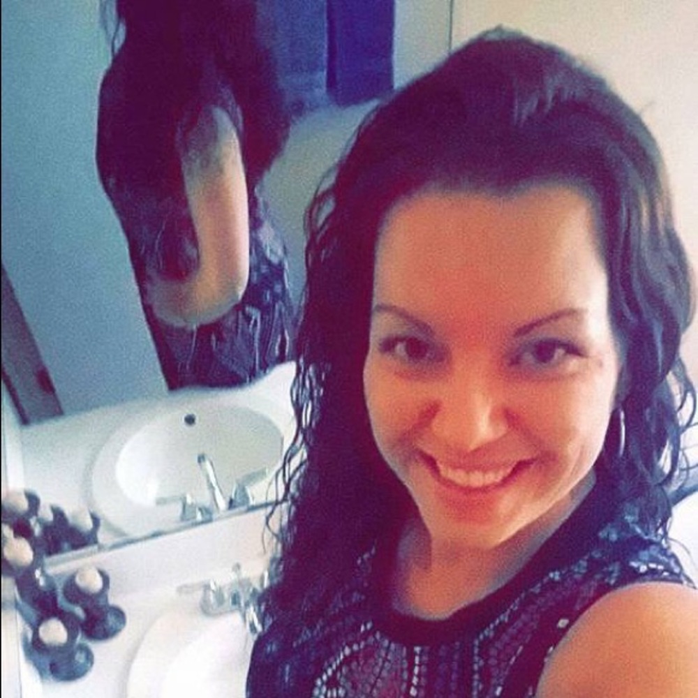 Meet your Posher, Alicia